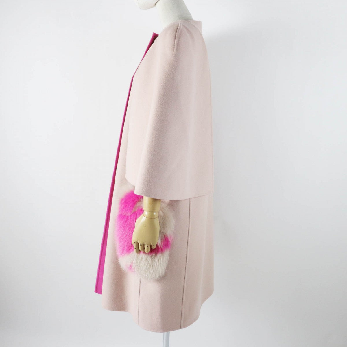 FENDI coat FF8458 W1D Outer: 100% wool, fur: fox pink Women 46