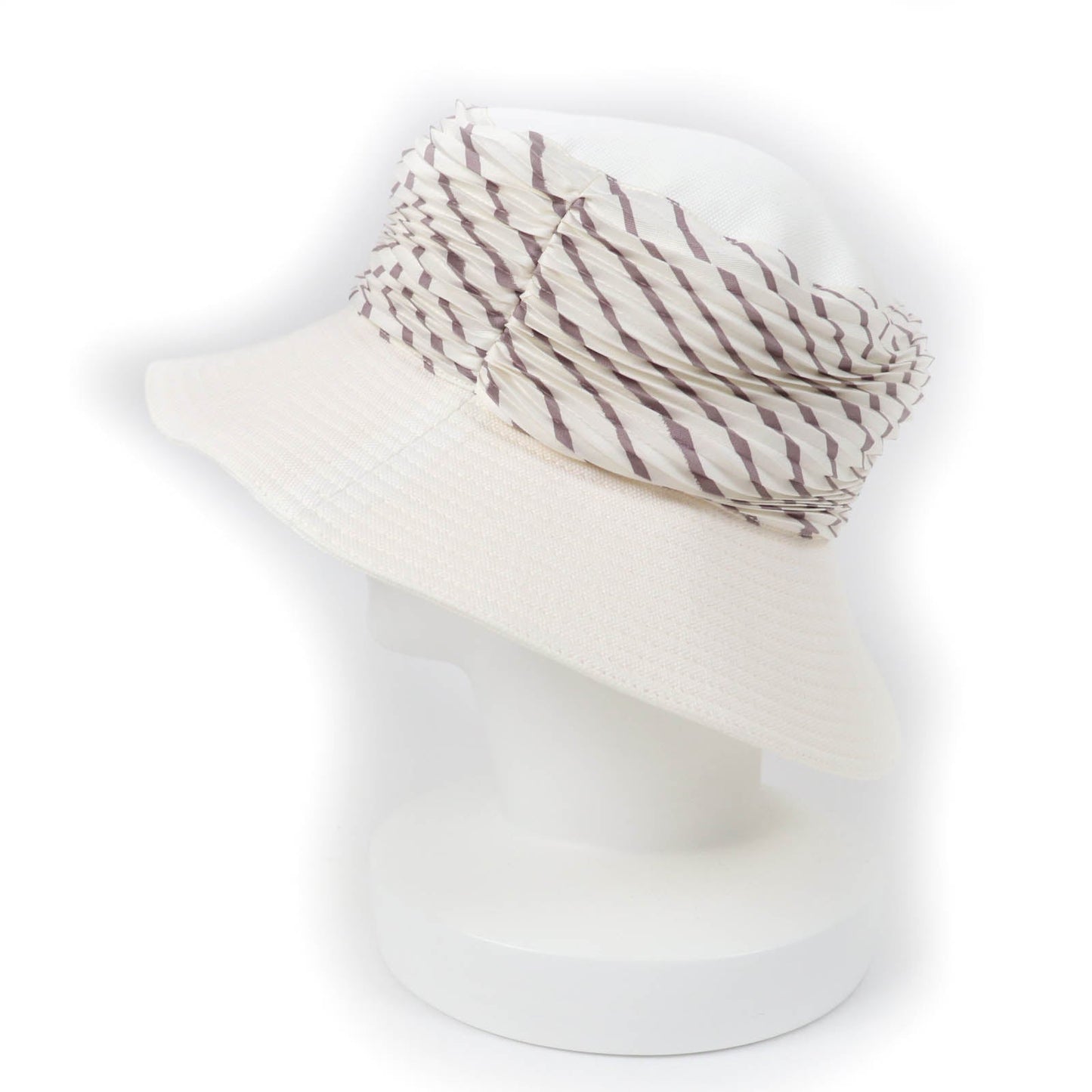 HERMES hat Main: 100% cotton, Part: 100% silk, Lining: 100% linen white Women 57