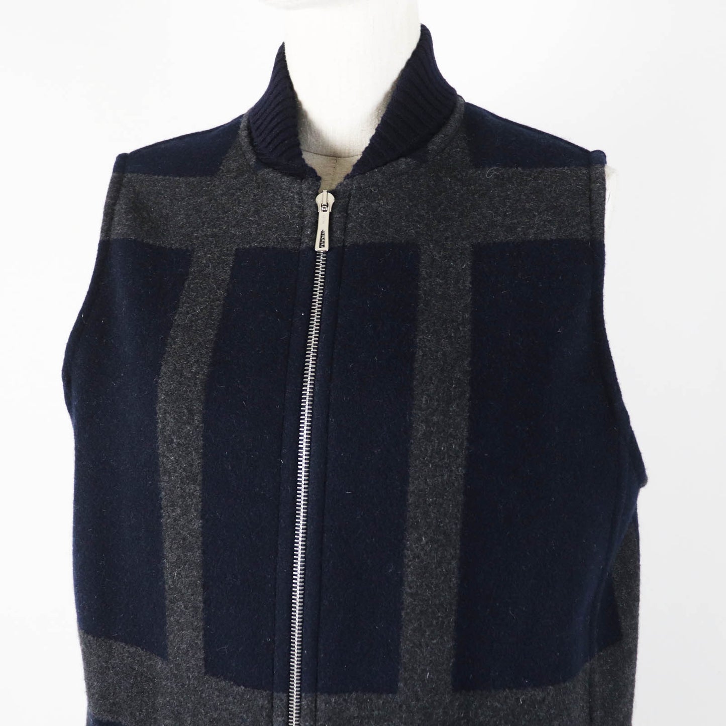 HERMES Vest Main: 98% cashmere, Main: 1% nylon, Main: 1% polyurethane, Part: 92% cashmere, Part: 6% nylon Navy gray Varsity Women 34