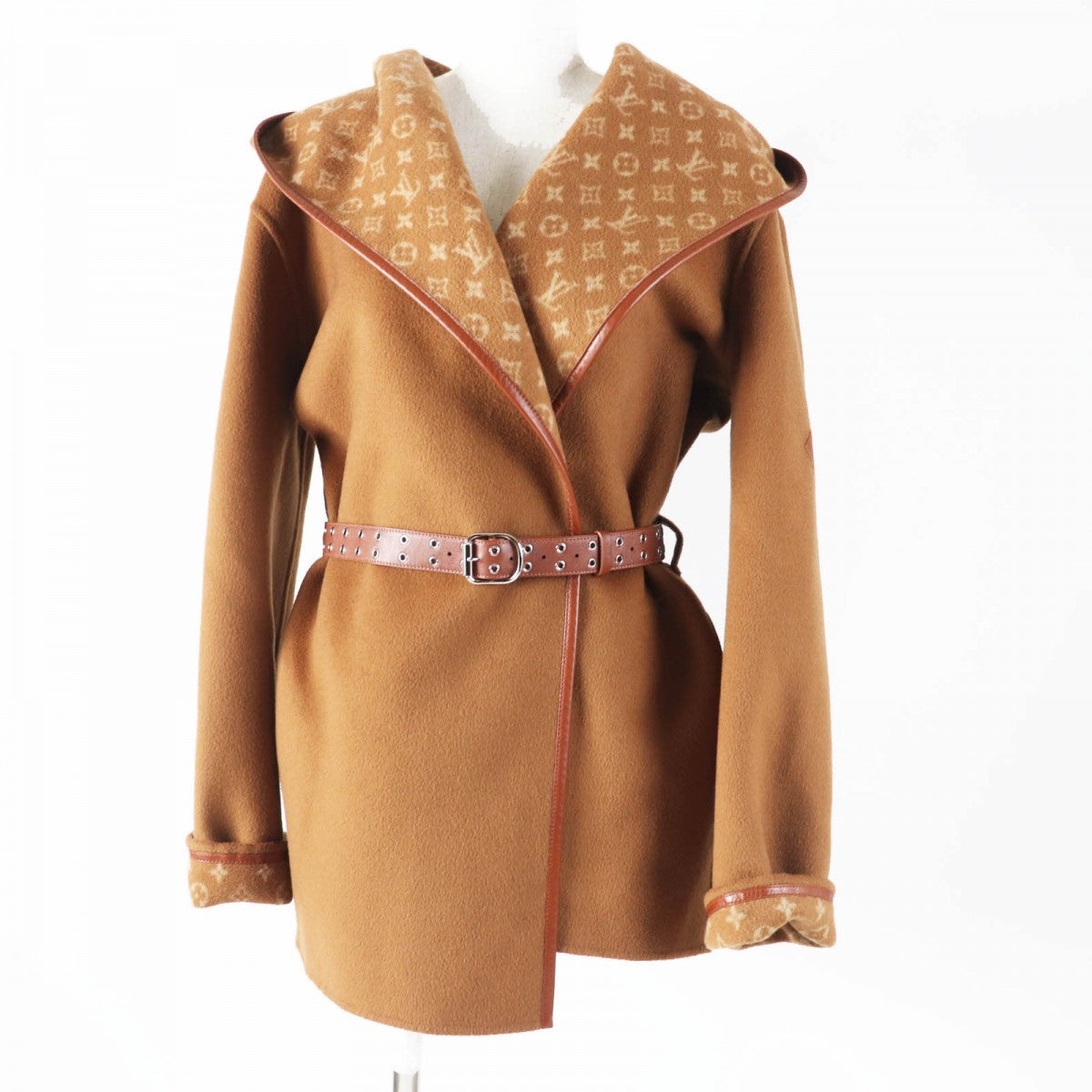 LOUIS VUITTON coat 1A8262 Outer: 99% wool, Main: 1% silk, Lining: 53% rayon, Lining: 47% cupra, Part: sheep leather Camel Women 42