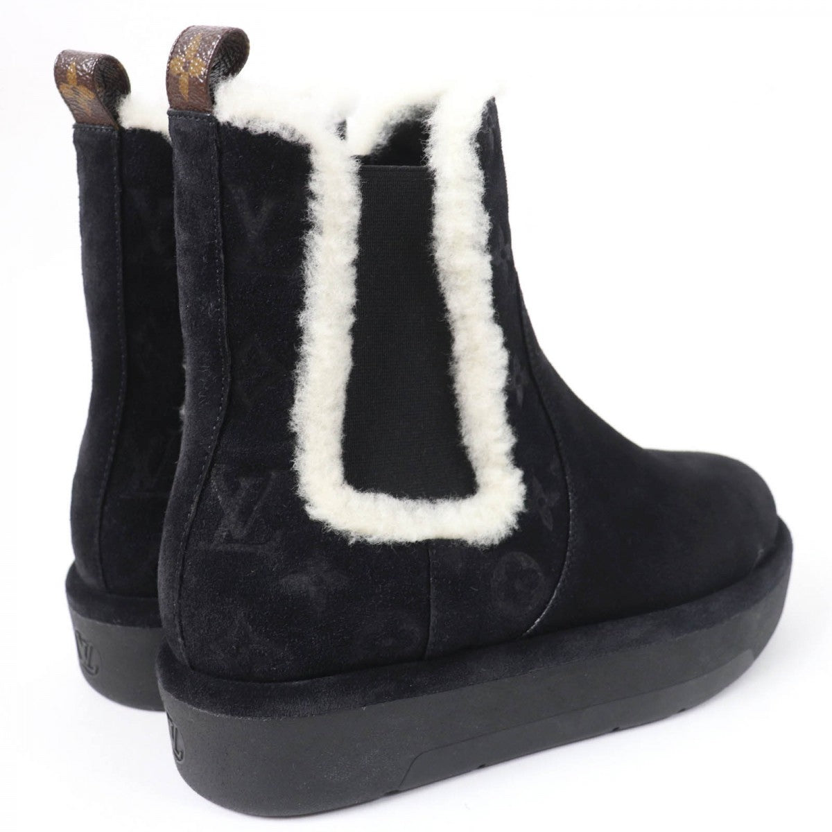 LOUIS VUITTON boots 1ADC6S Main: Suede leather Noir Aspen Chelsea boots Women 37.5