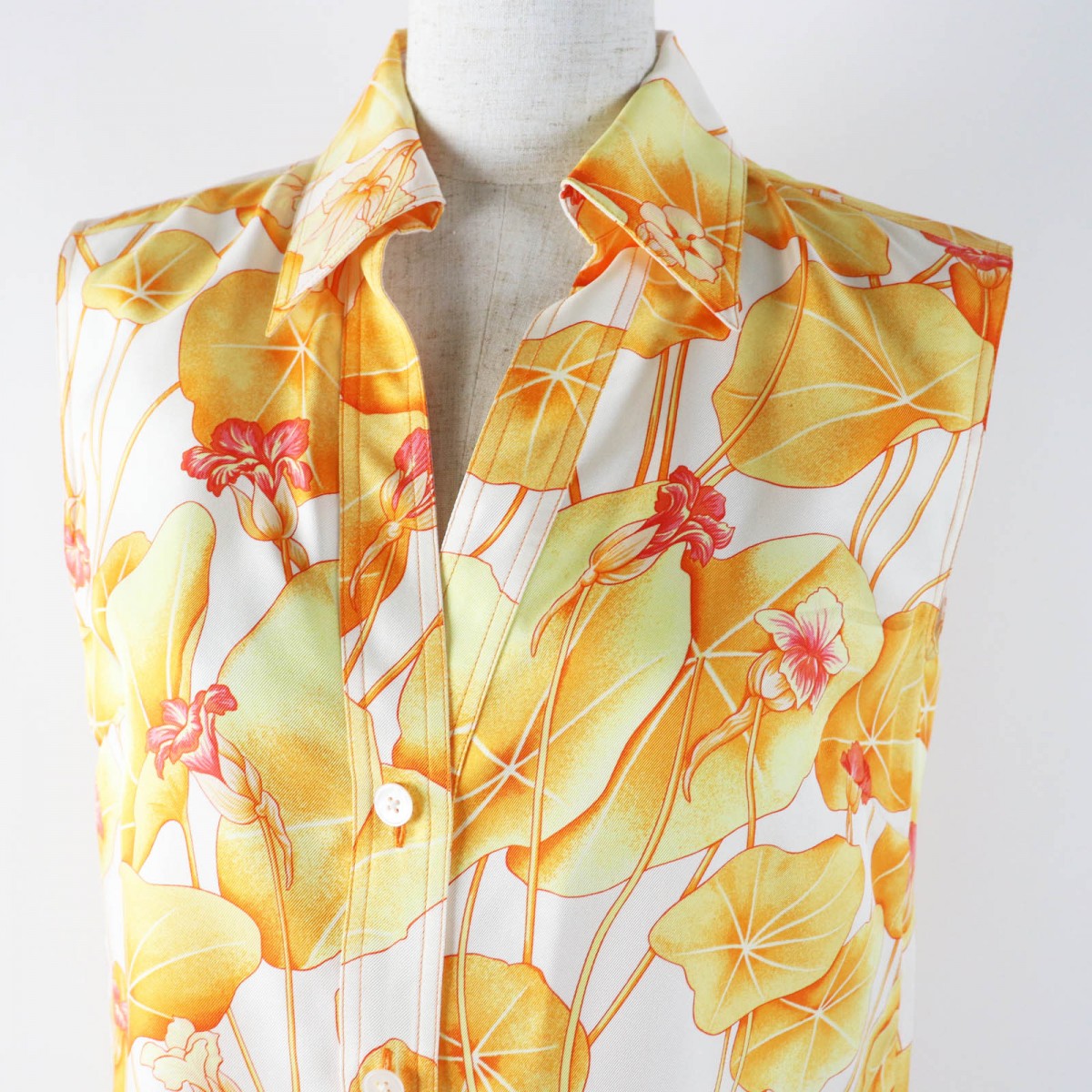 HERMES Vest Main: 100% silk Orange Les Capucines Women 36