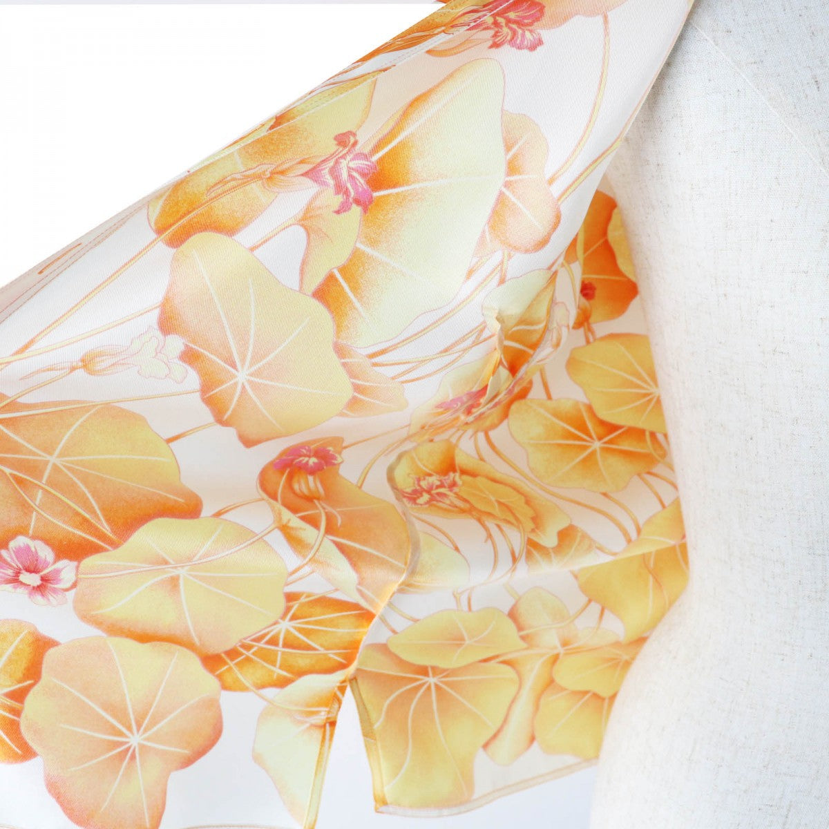 HERMES Vest Main: 100% silk Orange Les Capucines Women 36