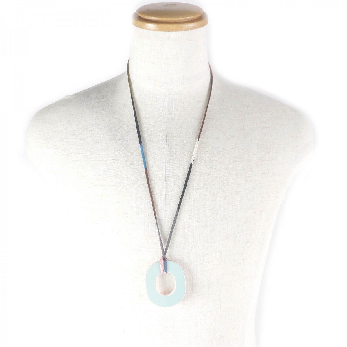 HERMES Necklace Main: Buffalo horn, Main: Lacquer wood, Part: Silk pink Ism Pigman mens
