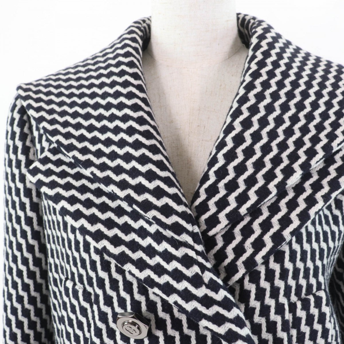 CHANEL coat P59081V39106 Main: 98% wool, Main: 2% elastane (polyurethane), Lining: 100% silk Black White Women 36