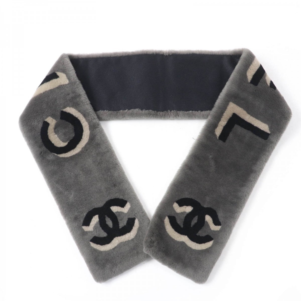 CHANEL shawl 20B AA7074 Main: 100% mouton, lining: 100% cashmere gray Women