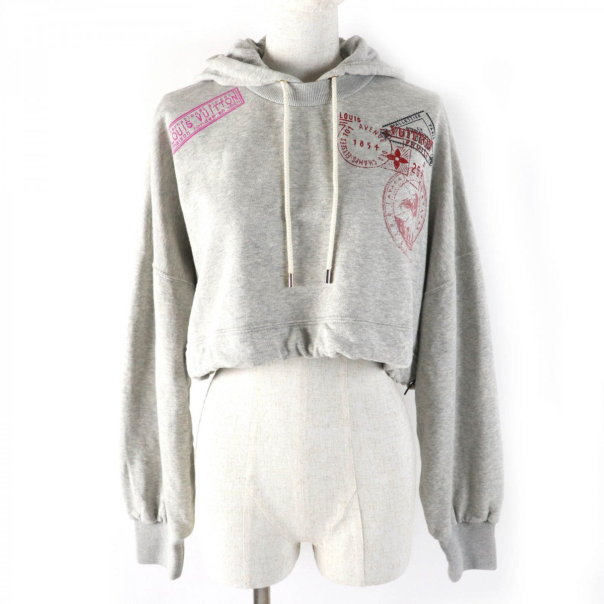 LOUIS VUITTON Hoodie 1AGDAG Outer: 100% cotton, Lining: 100% cotton, Part: 90% cotton, Part: 9% nylon, Part: 1% polyurethane pearl gray Flight mode Travel Stamp Crop Hoodie Women S