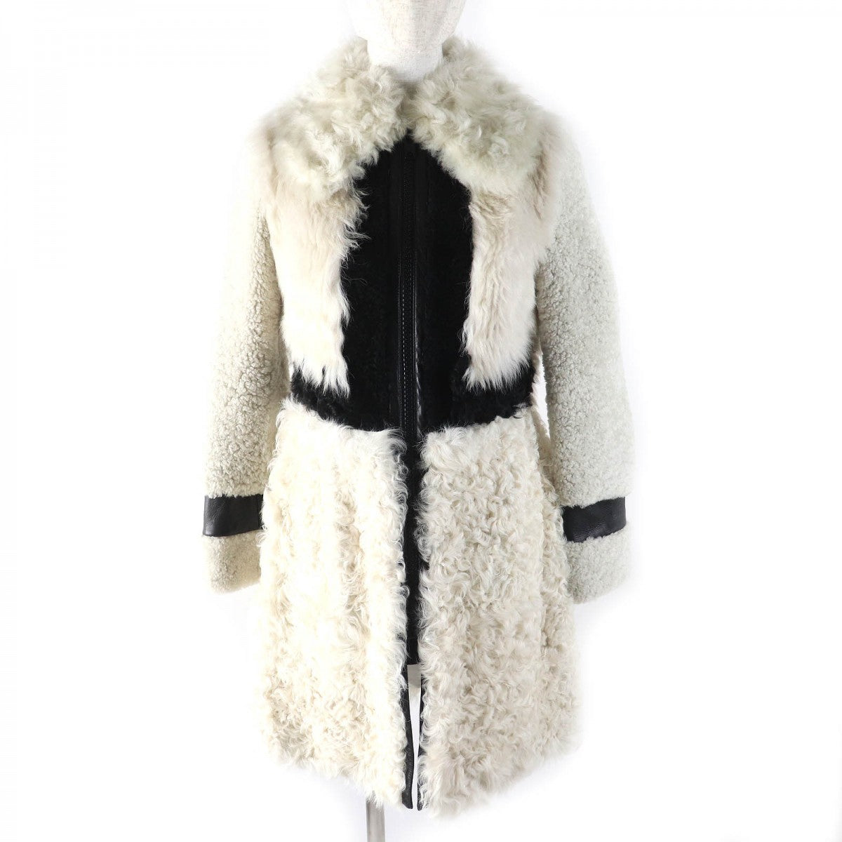 CELINE Mouton coat 2 8F70/3568  Main: 100% sheepskin, lining: 55% cupra, lining: 45% rayon Ivory type Black Women 34