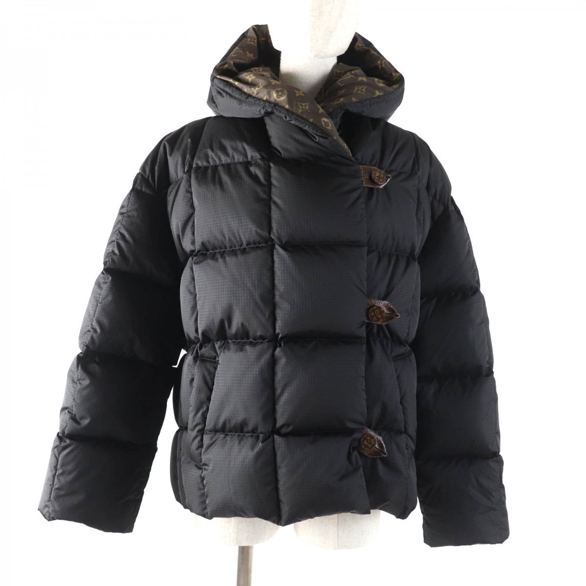 LOUIS VUITTON Down jacket 1AAIJB Outer: 100% nylon, Lining: 100% polyester, Filling: 90% down, Filling: 10% feather, Partial: 50% cotton black Long Sleeve Pillow Puffer Jacket Women 38