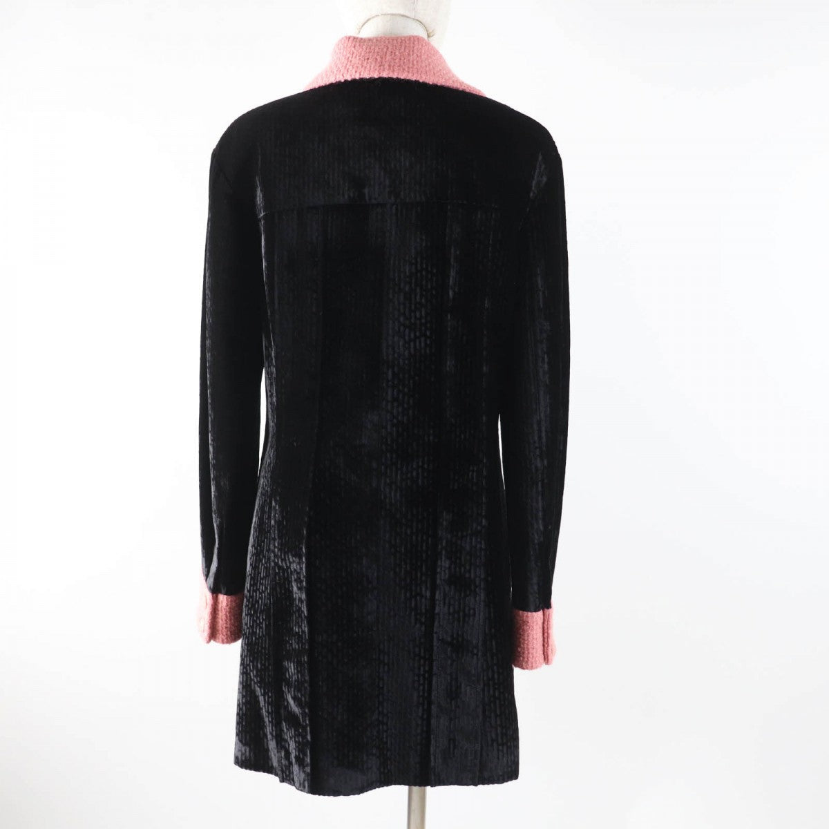 CHANEL coat 22B P73309 Outer: 80% rayon, Outer: 18% silk, Outer: 2% polyester, Lining: 100% silk, Part: 97% wool Black pink Women 38