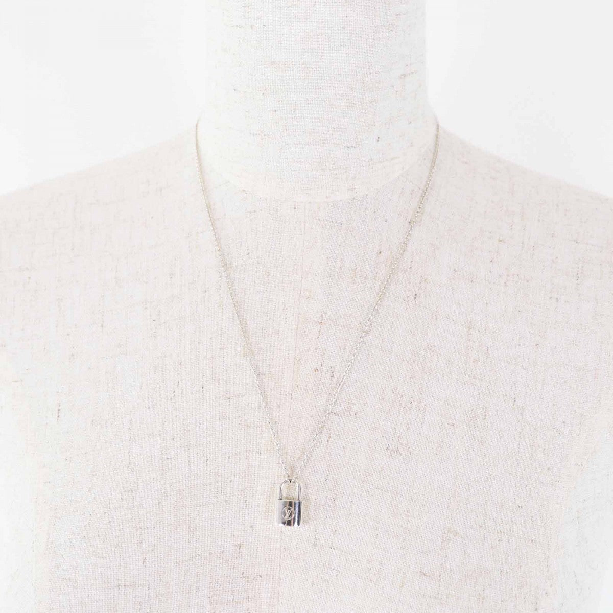 LOUIS VUITTON Necklace Q93559 Mainï¿½FAG925 Silver Pandantif Lockit Women