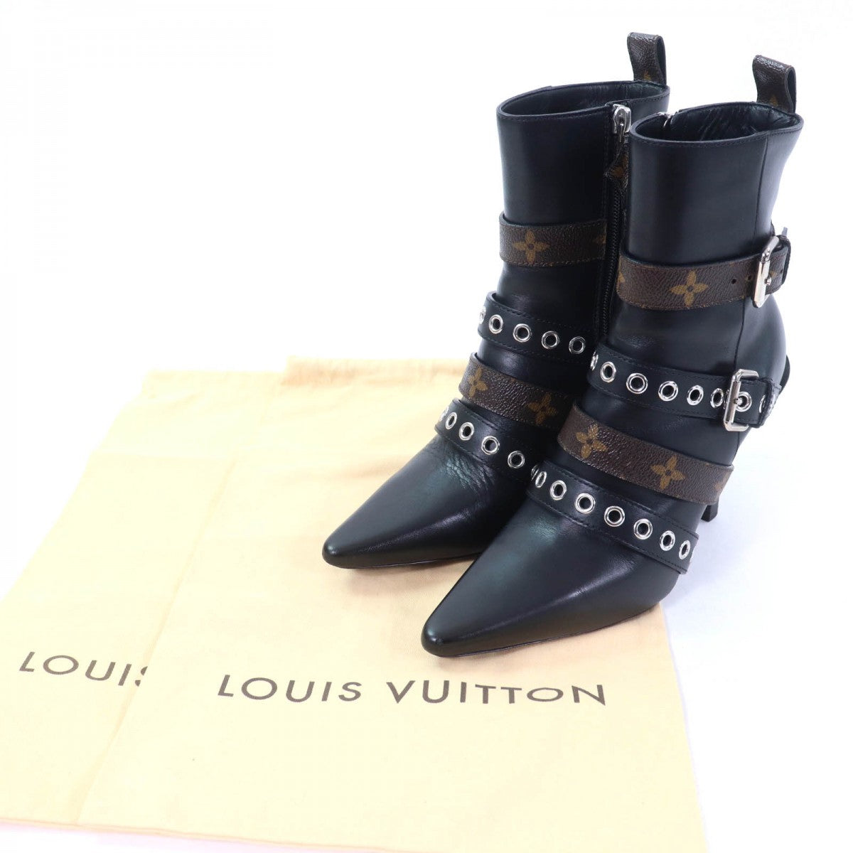 LOUIS VUITTON Ankle boots leather black 36