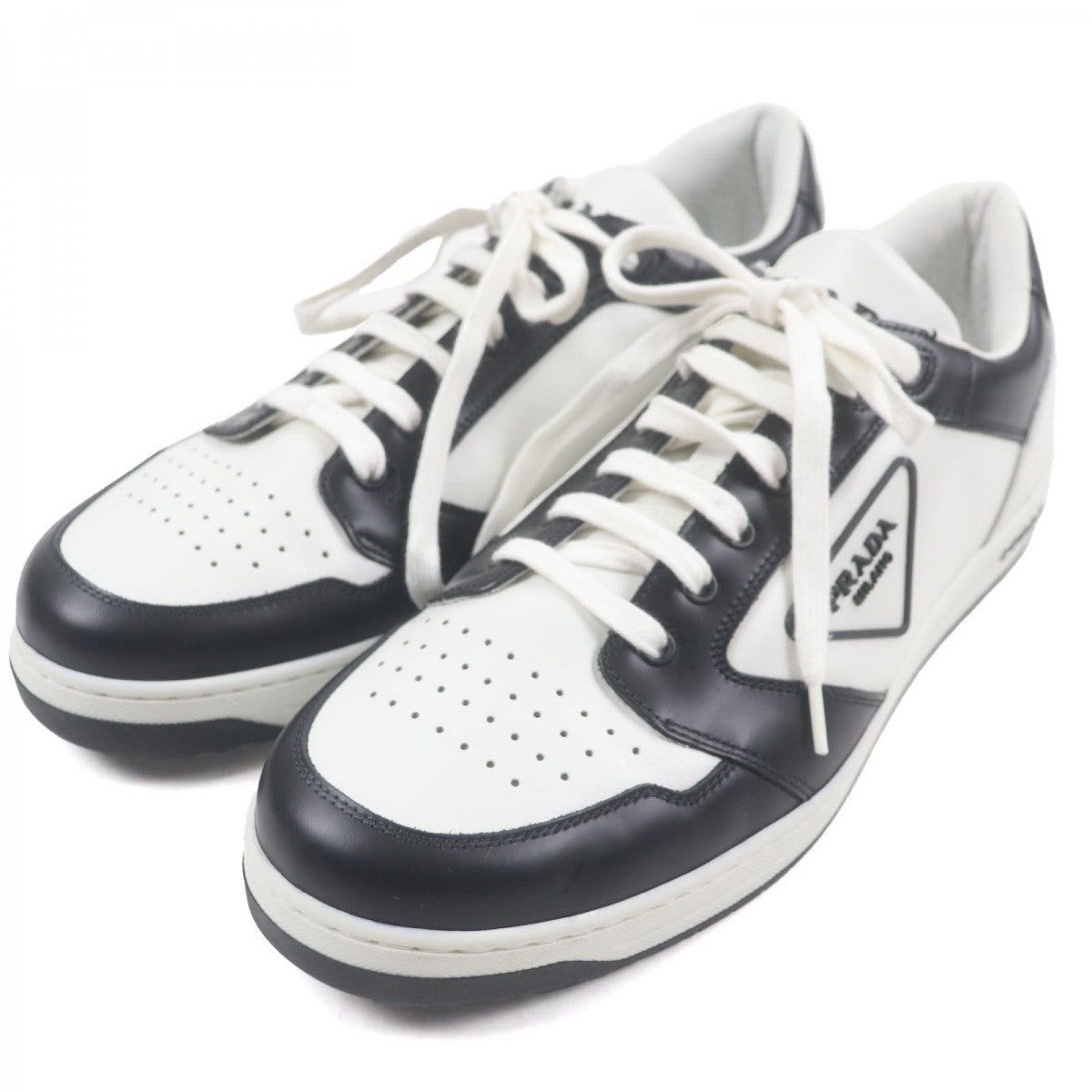 PRADA Low cut sneakers 2EE363 leather White black 8
