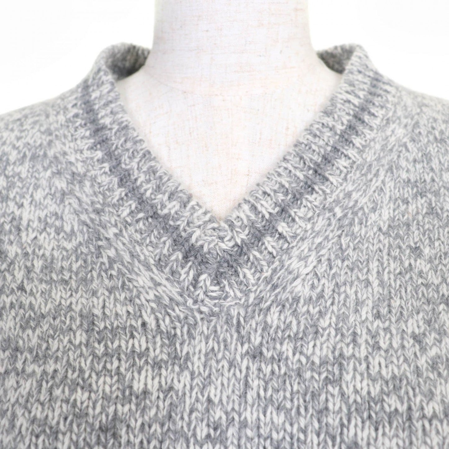 Christian Dior knit 054S01AM303 wool gray 38