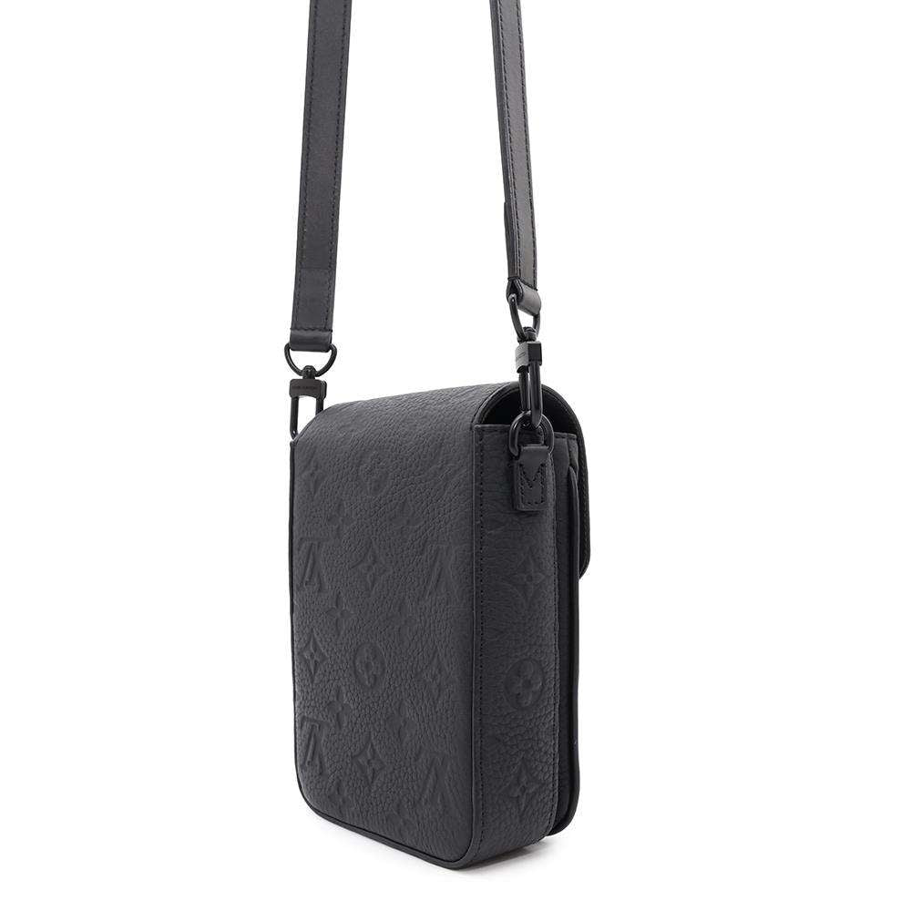 LOUIS VUITTON SPadlock Vertical Wearable Wallet NoirM81524 Monogramã»Taurillon
