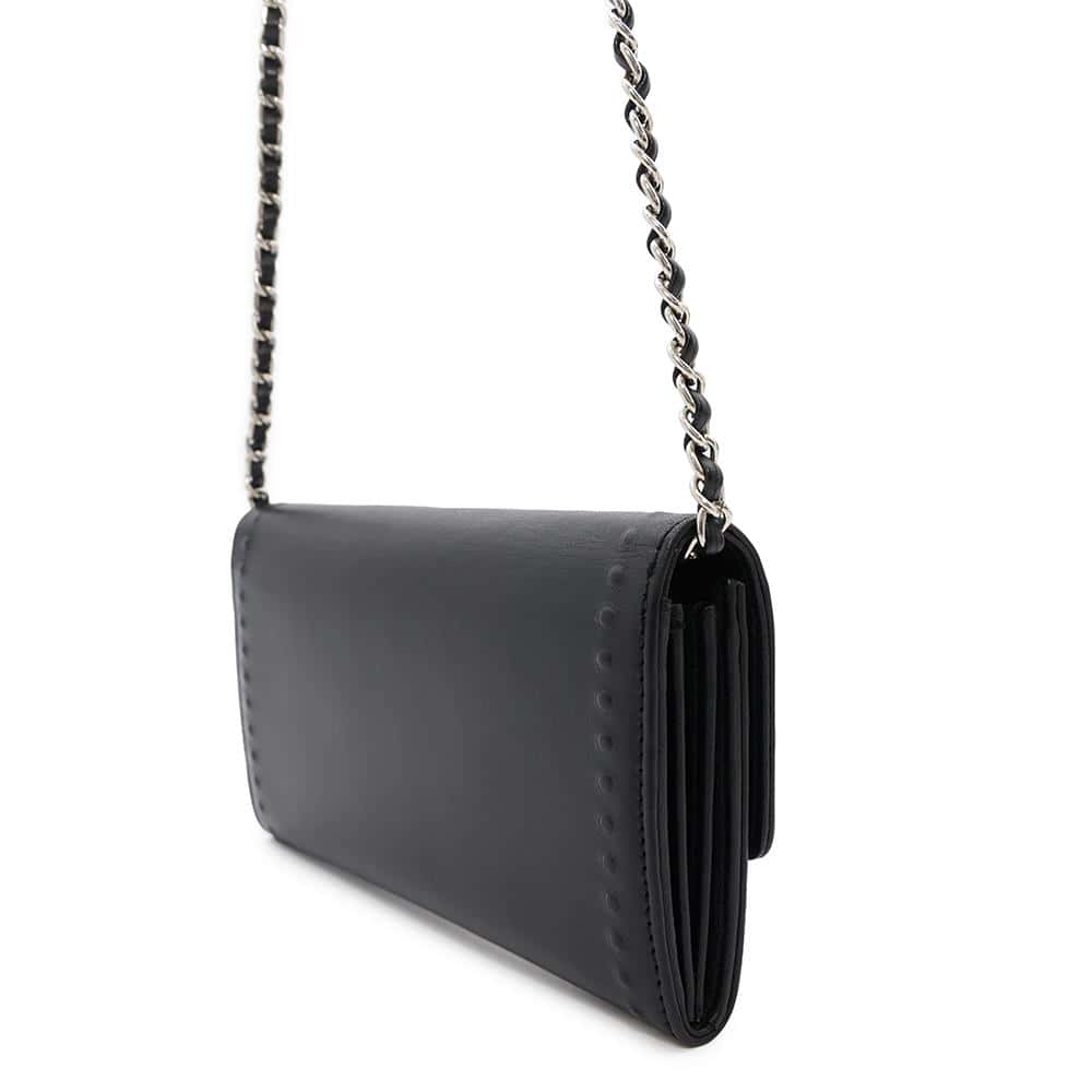 CHANEL Chain wallet Black Leather