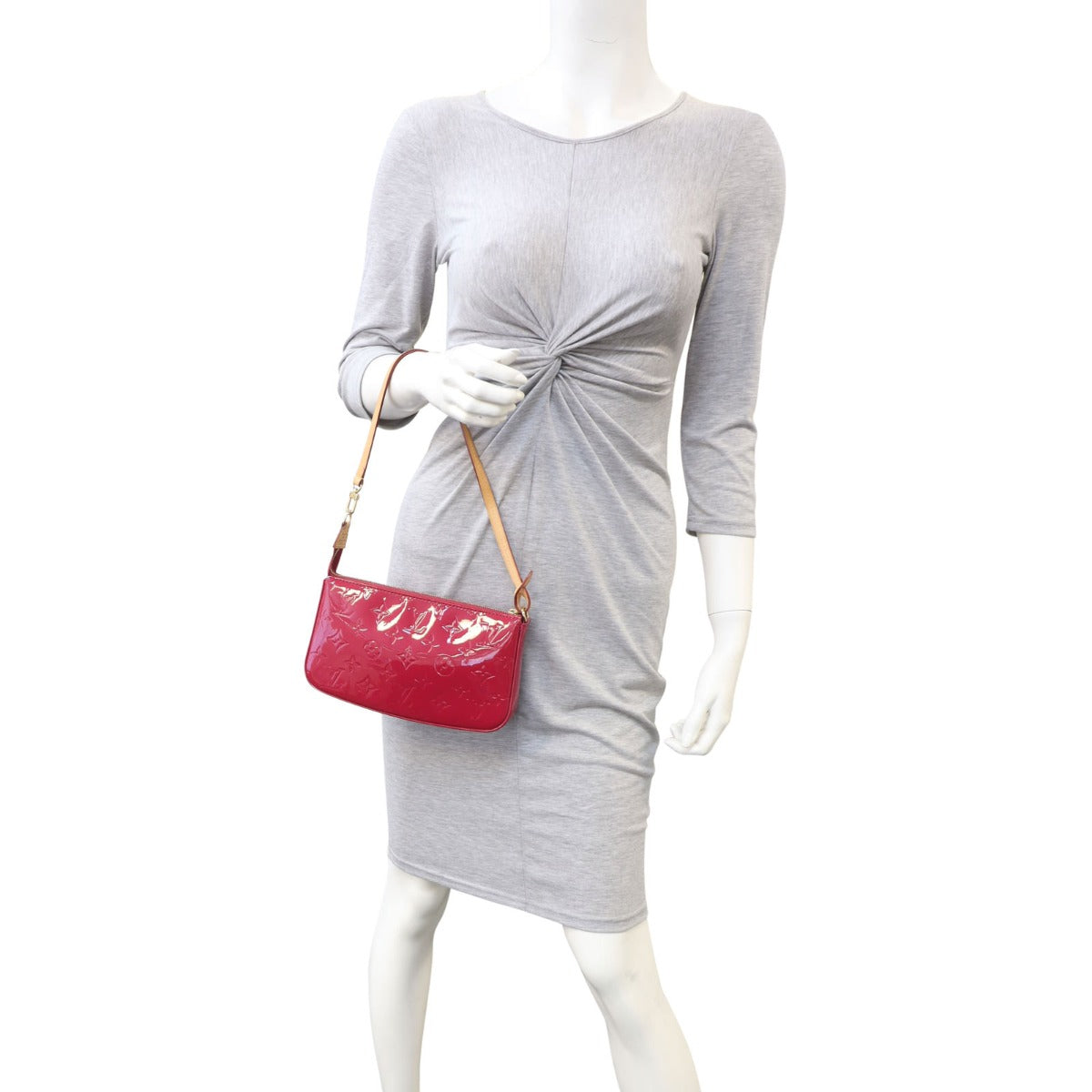 Louis Vuitton Pochette Accessoires Monogram Vernis