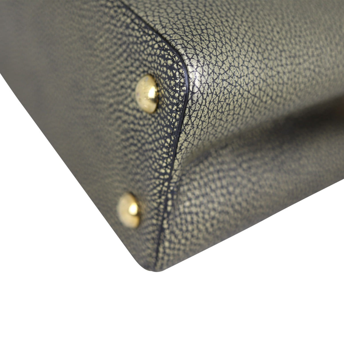 Louis Vuitton Capucines MM