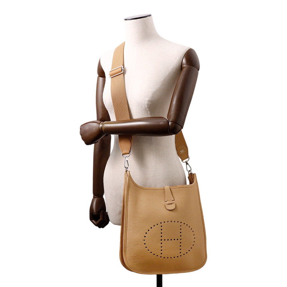 HERMES Evelyne3 Biscuit Taurillon Clemence Size PM