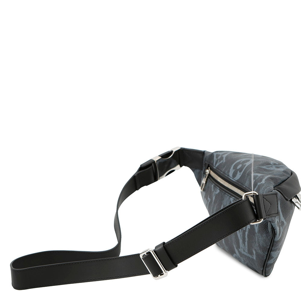 LOUIS VUITTON Discoveryã»Bumbag NM NoirM57276 Monogram / pastel