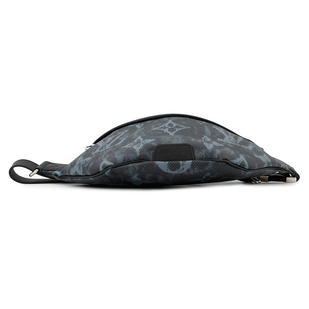 LOUIS VUITTON Discoveryã»Bumbag NM NoirM57276 Monogram / pastel