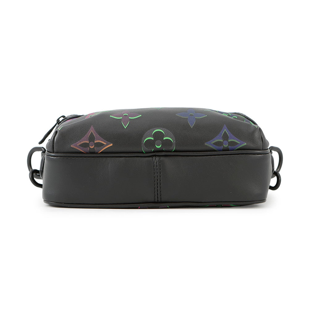 LOUIS VUITTON comet messenger NoirM22495 Calf Leather Monogramã»Pattern Size PM