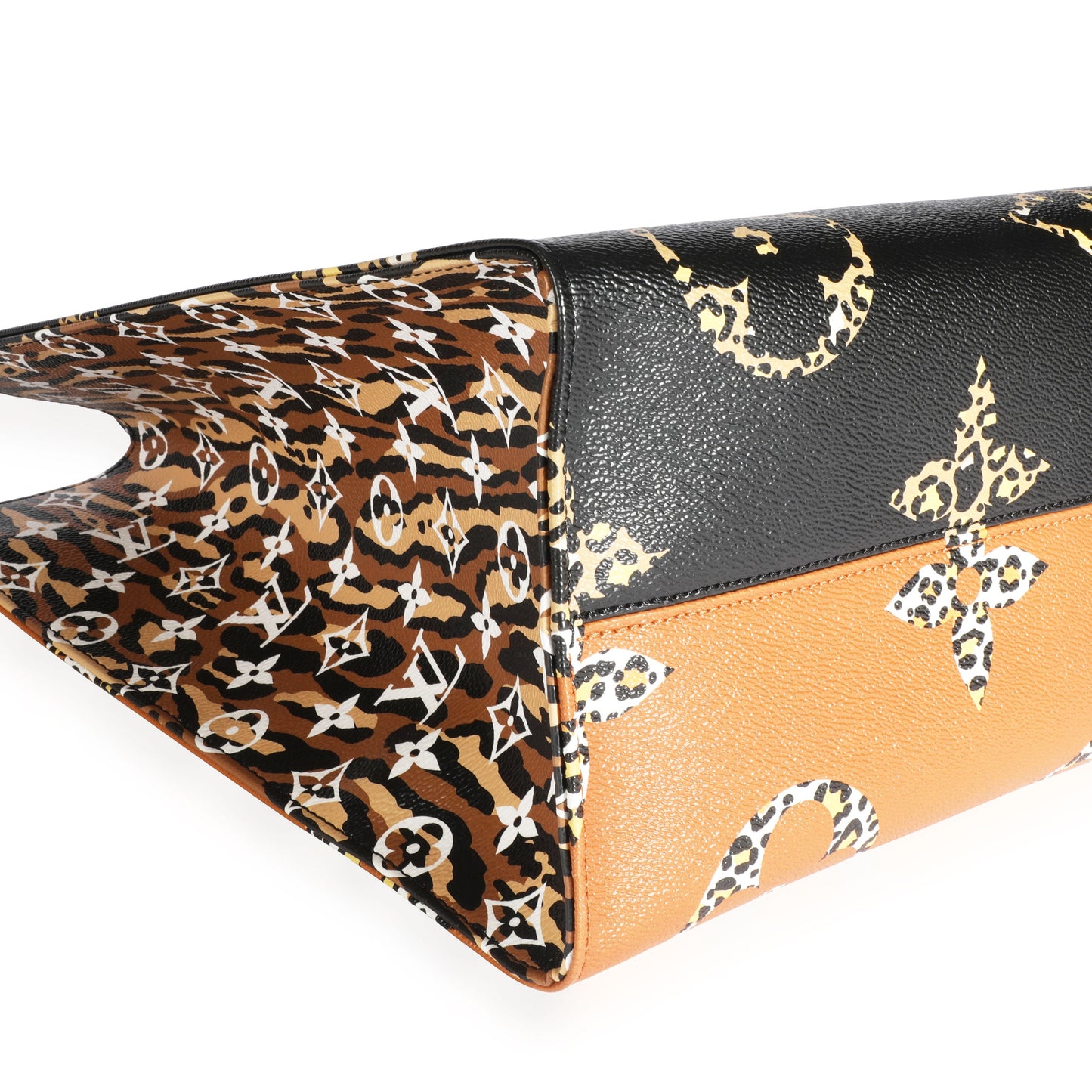 Louis Vuitton Louis Vuitton Monogram Jungle Onthego GM