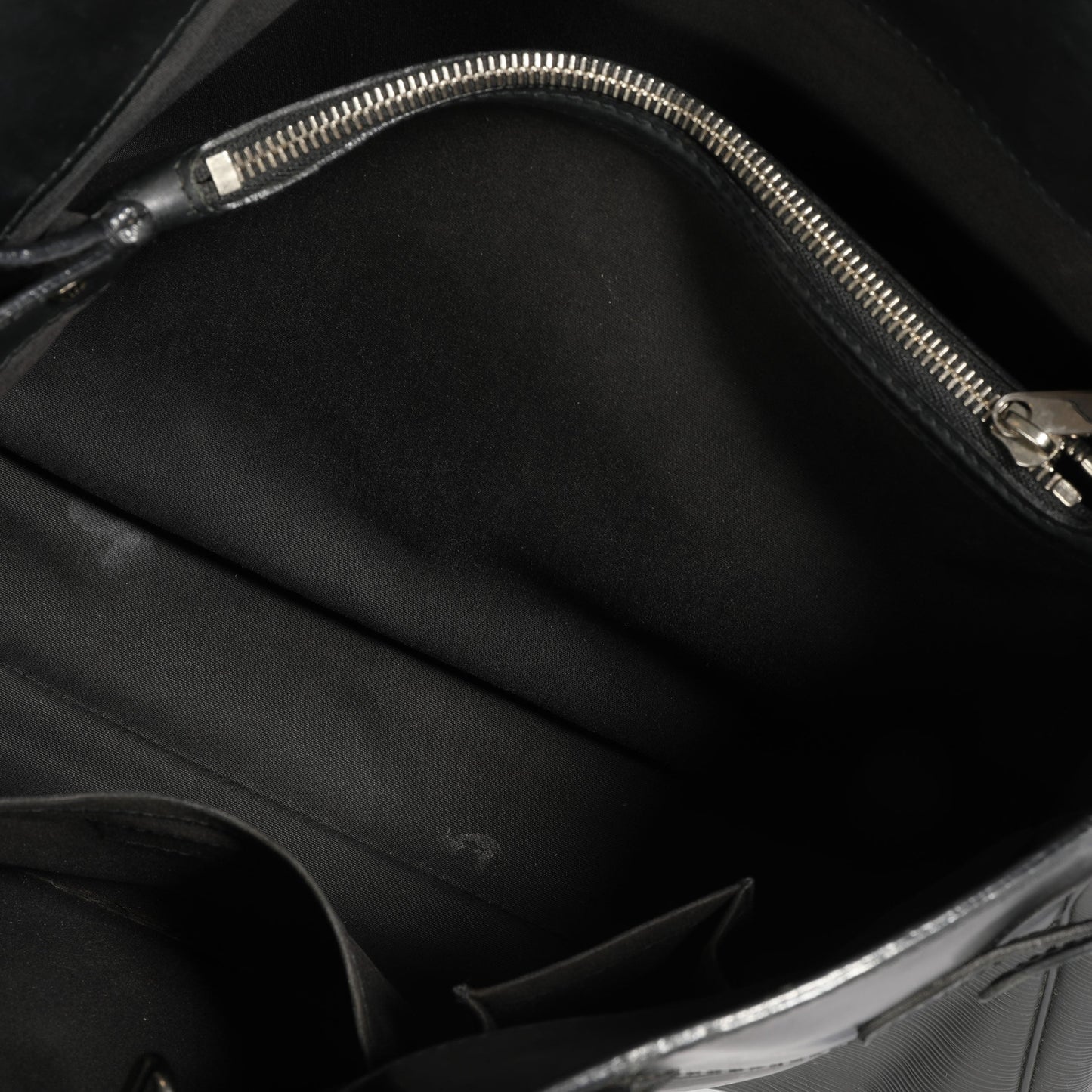 Louis Vuitton Louis Vuitton Epi Leather Passy GM