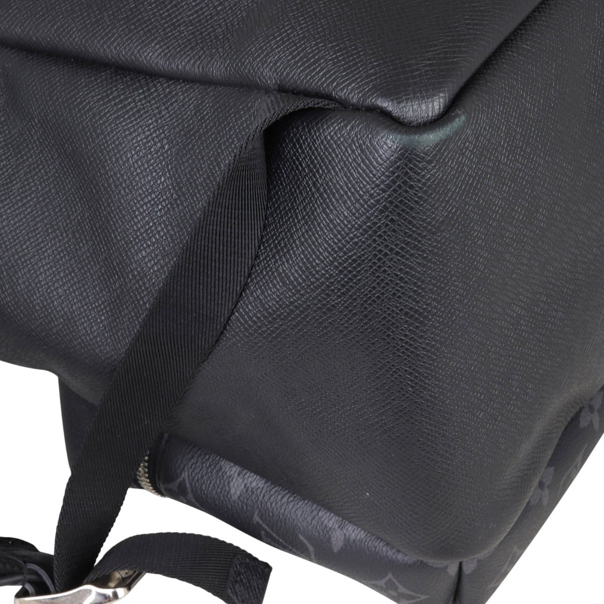 Louis Vuitton Discovery Backpack PM Taiga Monogram Eclipse