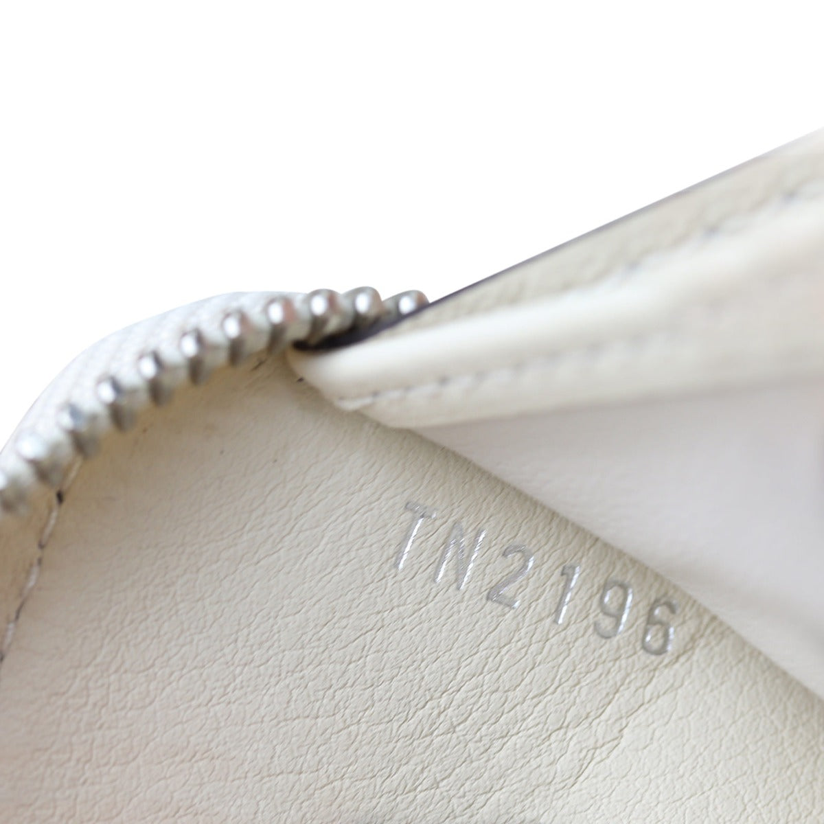 Louis Vuitton Zippy Wallet Monogram Mahina