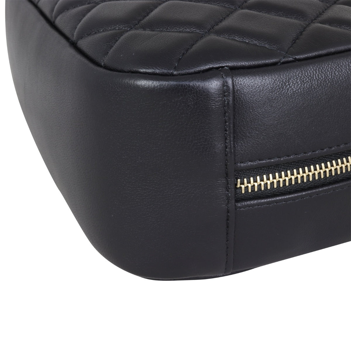 Chanel Quilted Cosmetic Case Medium | Black