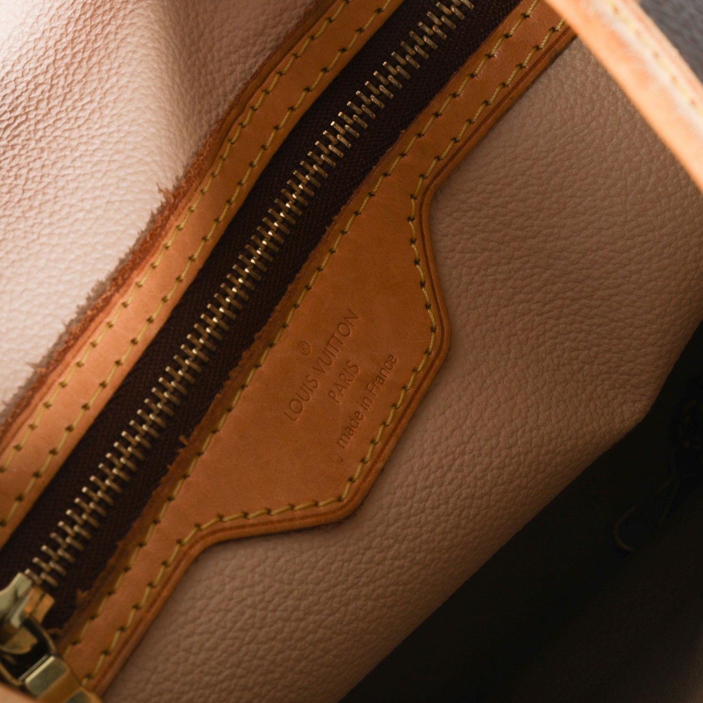 Louis Vuitton Louis Vuitton Monogram Canvas Petit Bucket Bag