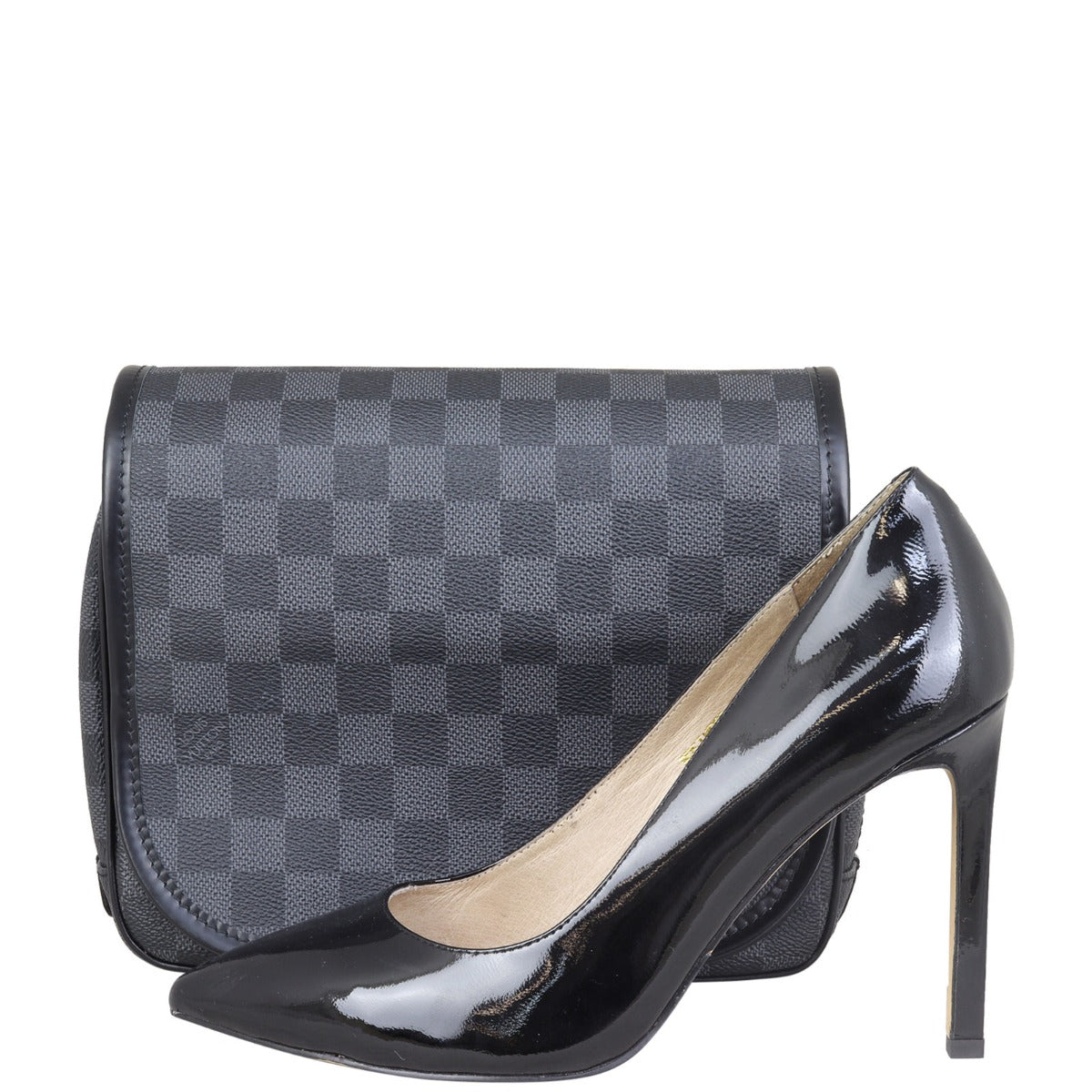 Louis Vuitton Hanging Toiletry Kit Damier Graphite