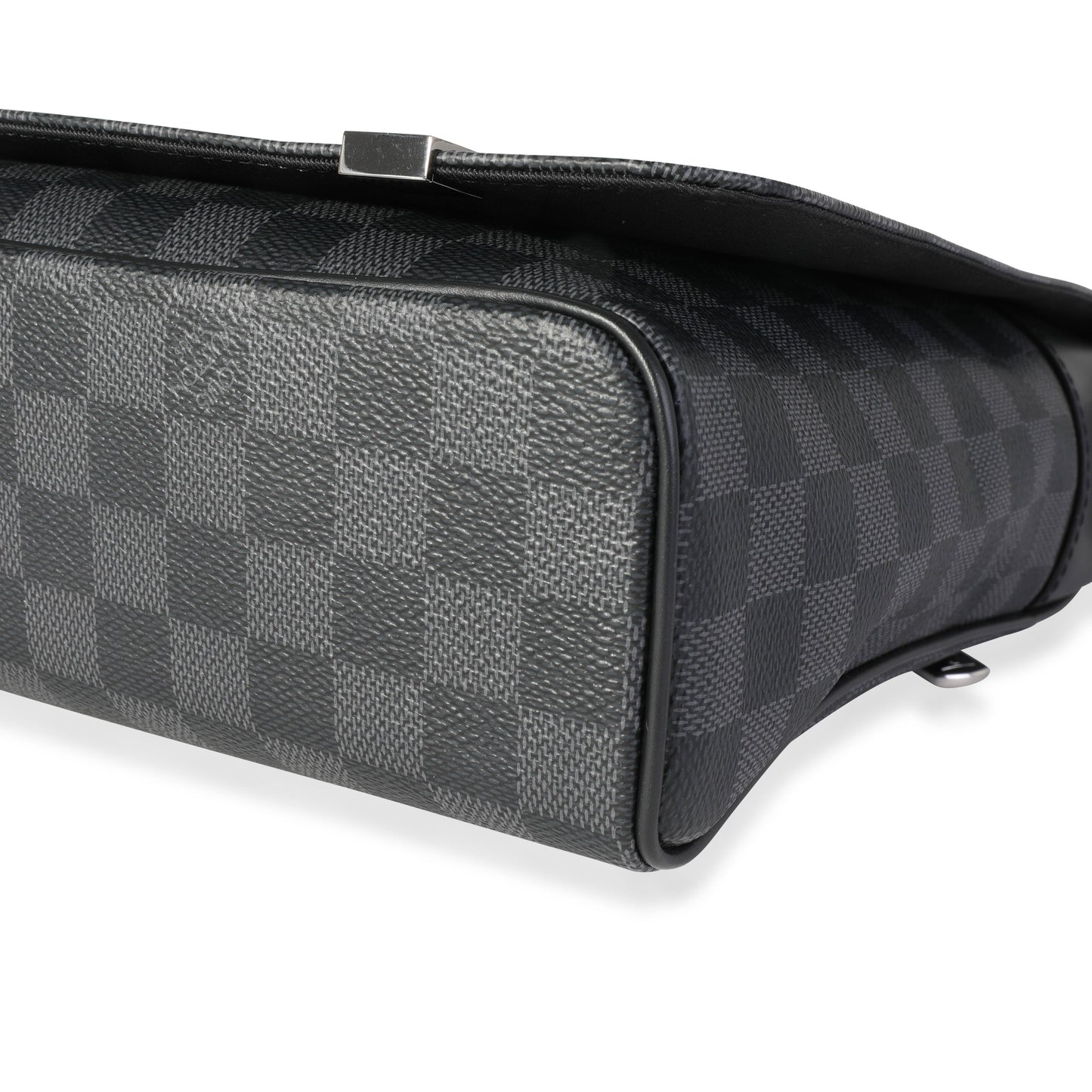 Louis Vuitton Louis Vuitton Damier Graphite District Messenger MM