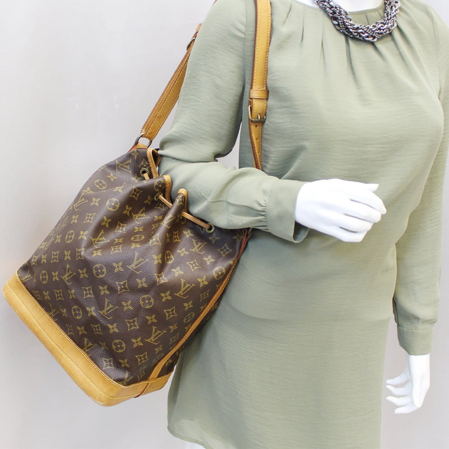 LOUIS VUITTON Large Noe Monogram Canvas Shoulder Bag Brown
