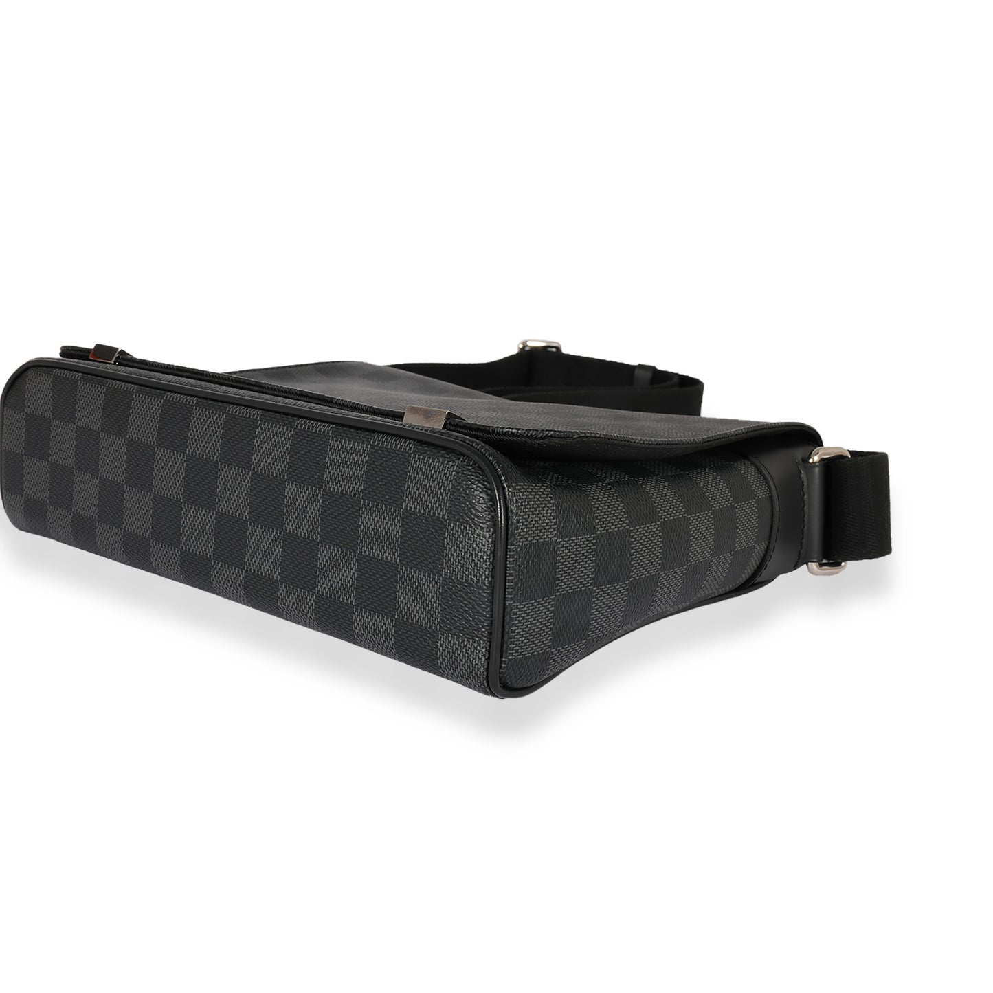 Louis Vuitton Louis Vuitton Damier Graphite Canvas District NM