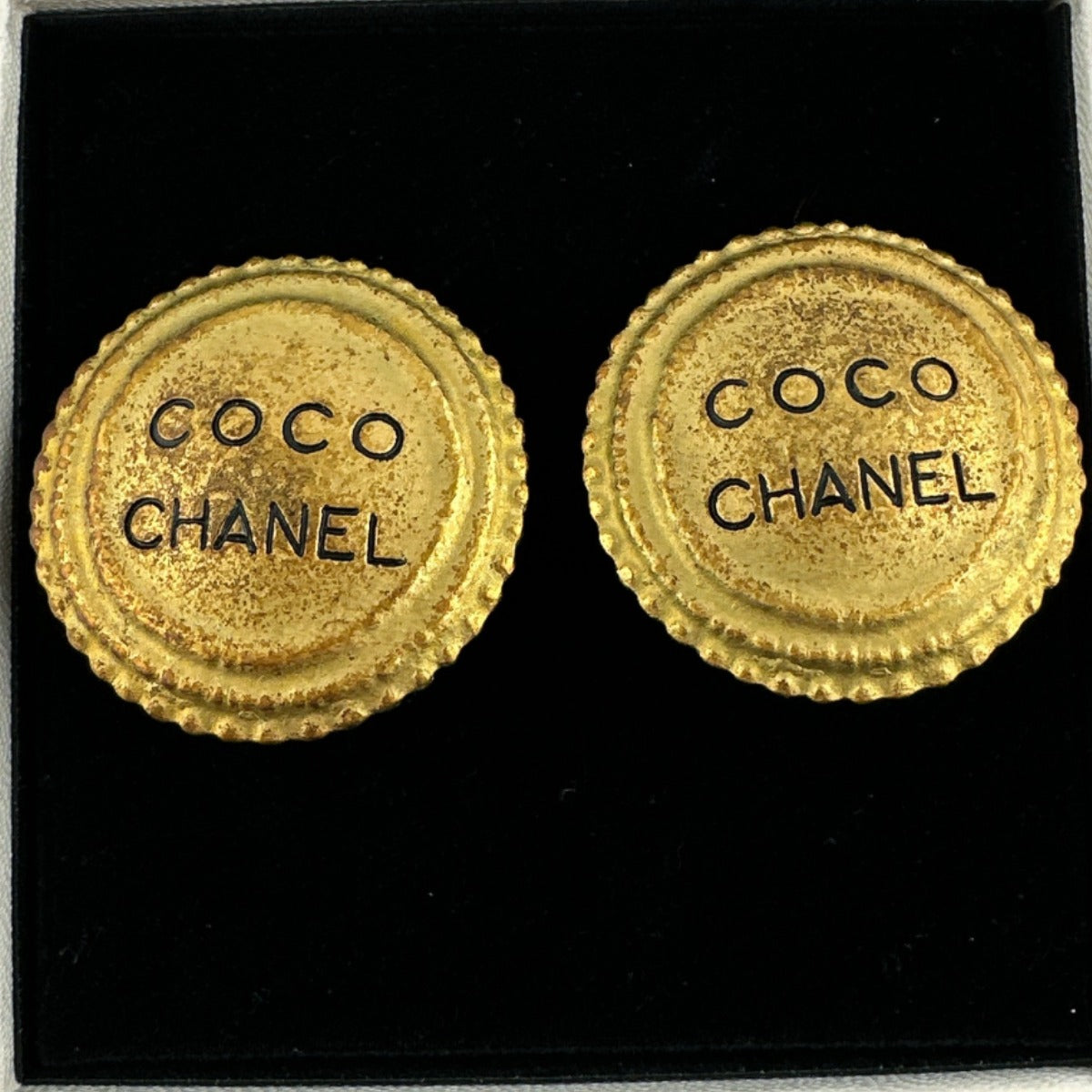 CHANEL Earring metal gold vintage Circle
