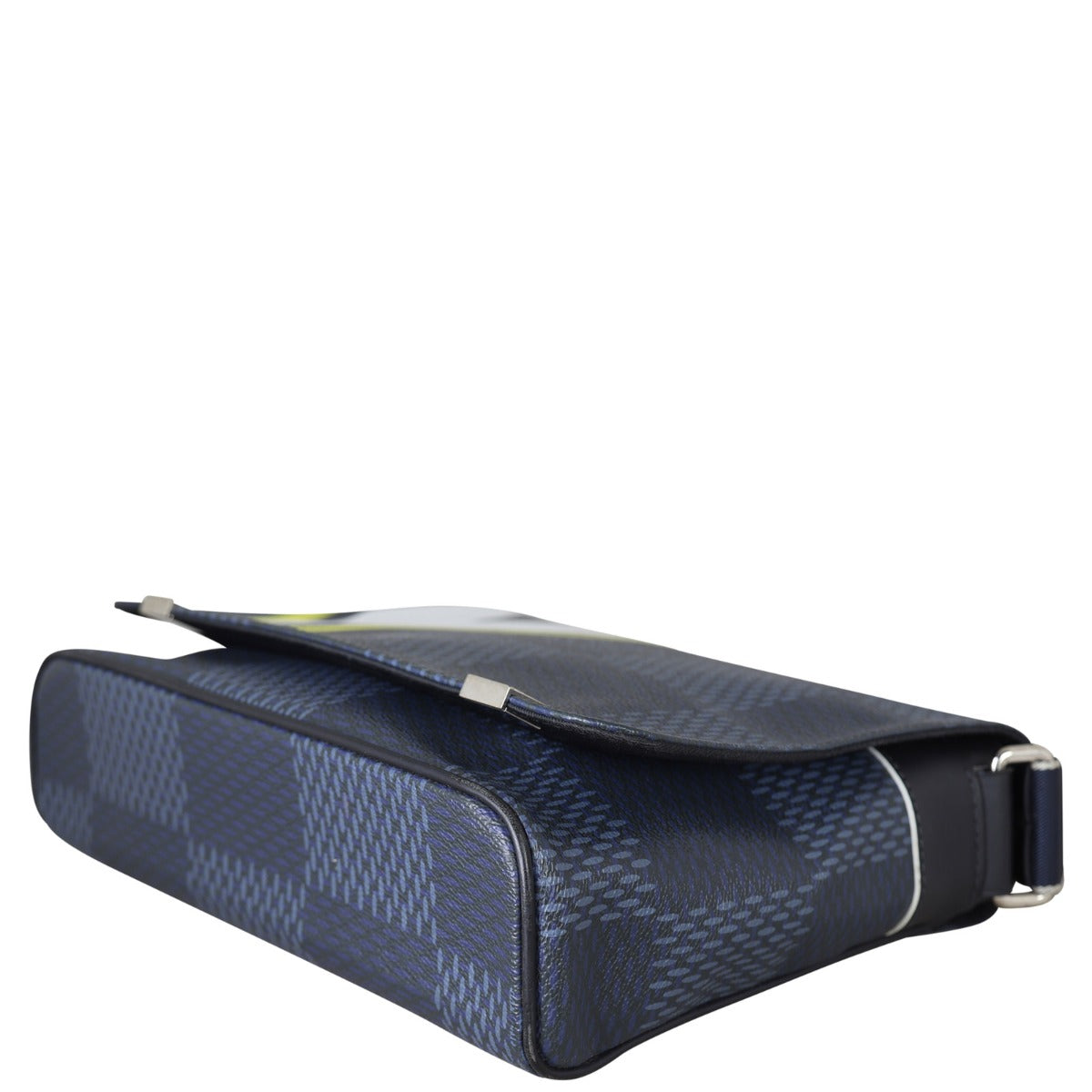 Louis Vuitton America's Cup District PM Messenger
