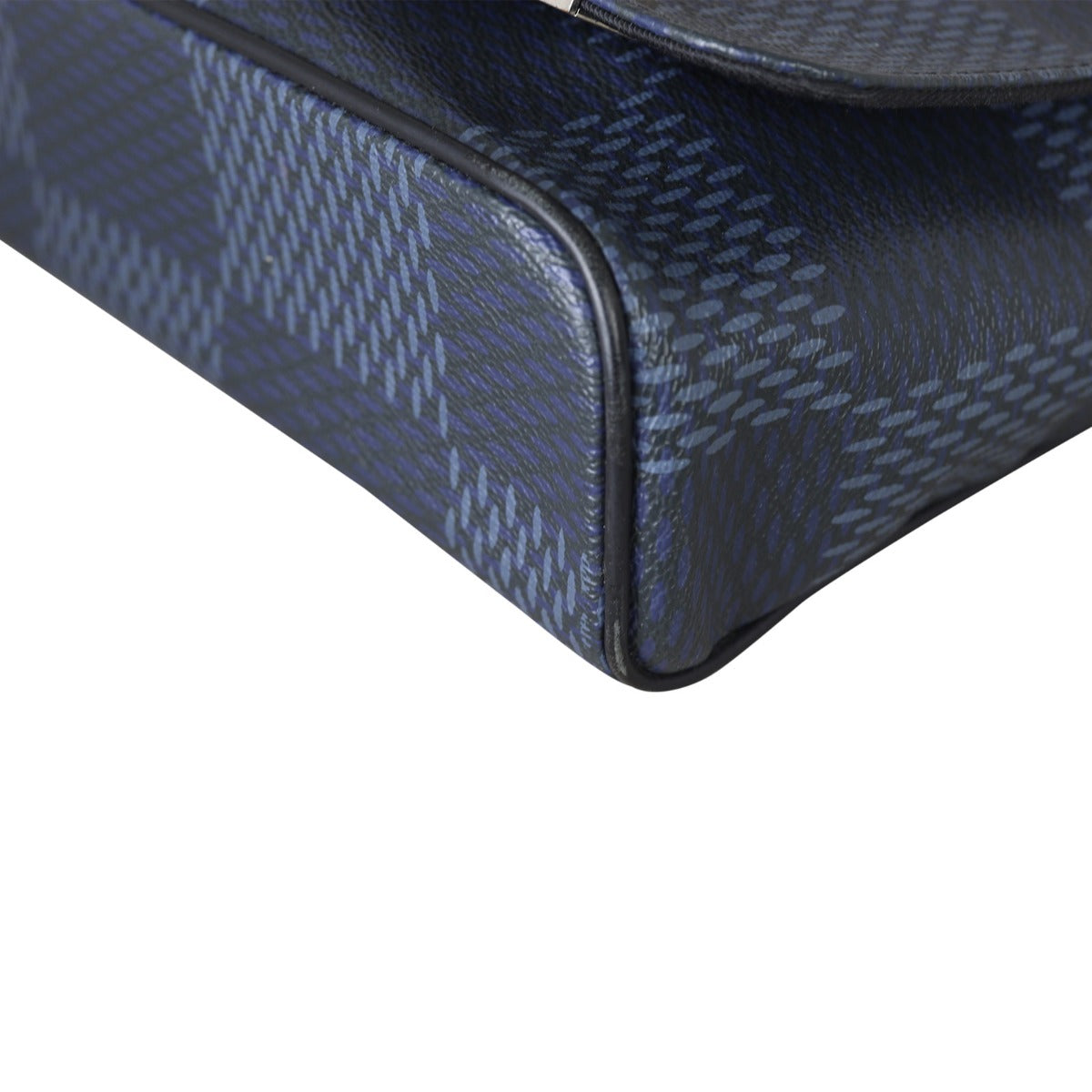 Louis Vuitton America's Cup District PM Messenger