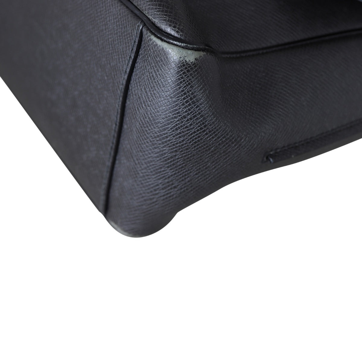 Louis Vuitton Taiga Roman Messenger Bag
