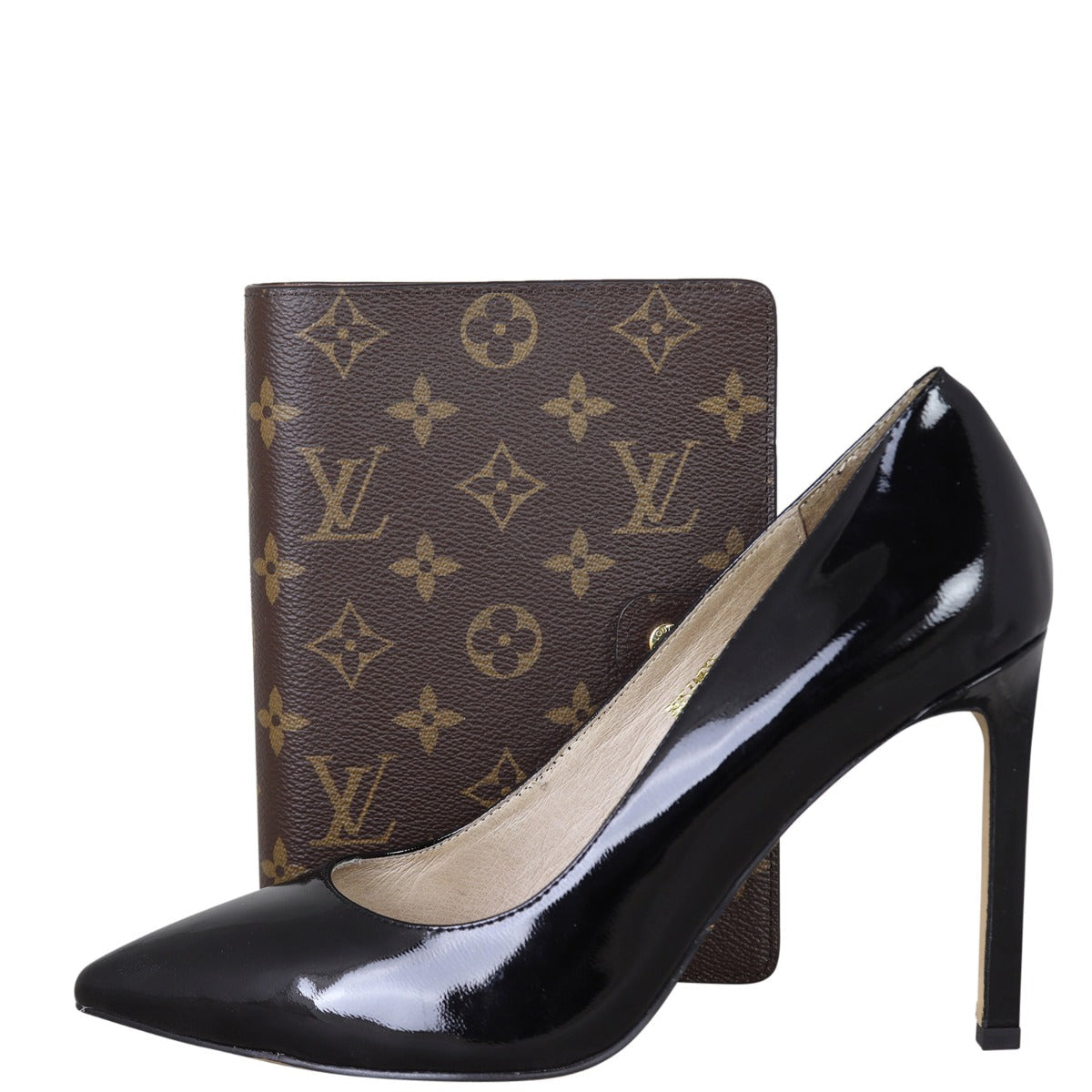 Louis Vuitton Medium Ring Agenda Cover Monogram