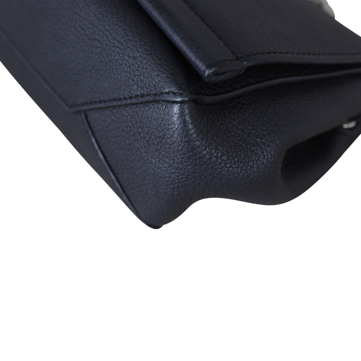 Louis Vuitton Lockme II BB