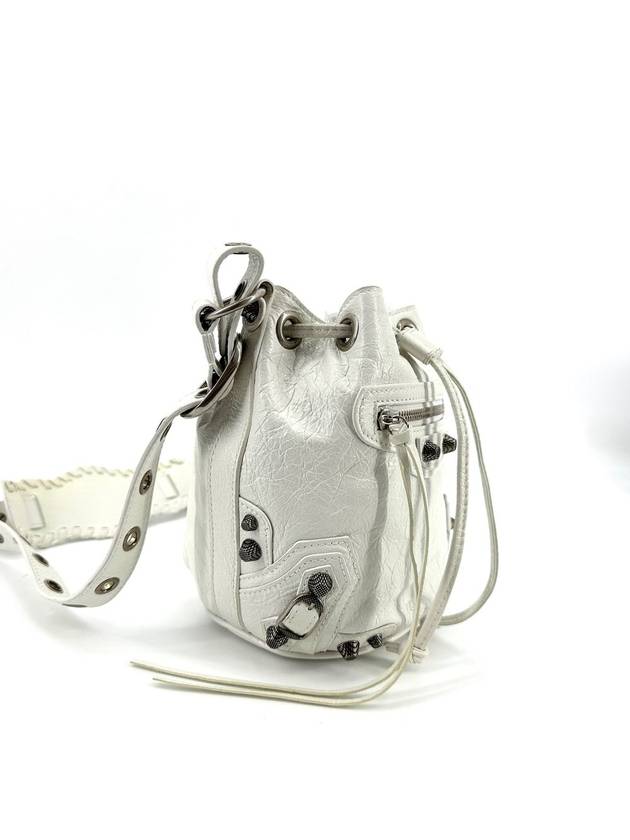 Luxury Balenciaga Trending 2025 Lecagol bucket bag xs cross 702431