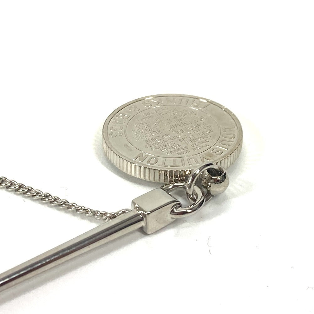 LOUIS VUITTON Brooch MP1799 metal Silver Charm Brooch Traveler Stamps unisex(Unisex)