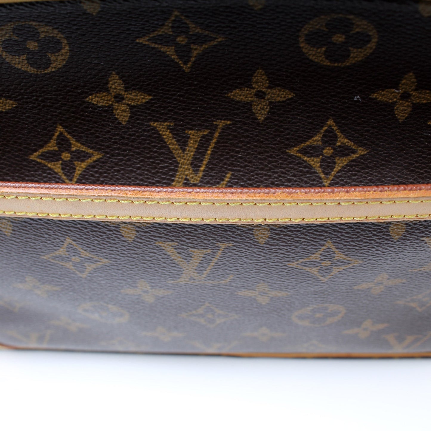 Louis Vuitton Trocadero 30 Monogram