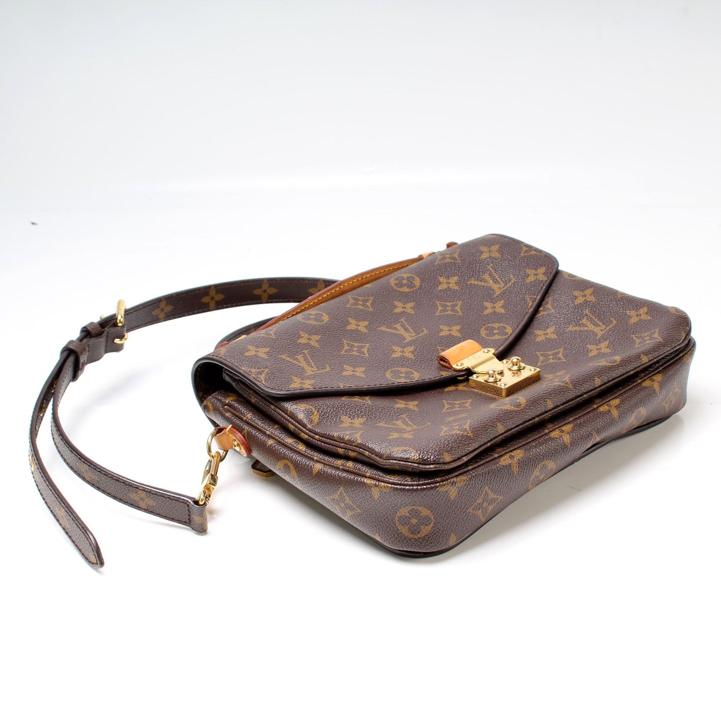 Louis Vuitton Pochette Metis Monogram