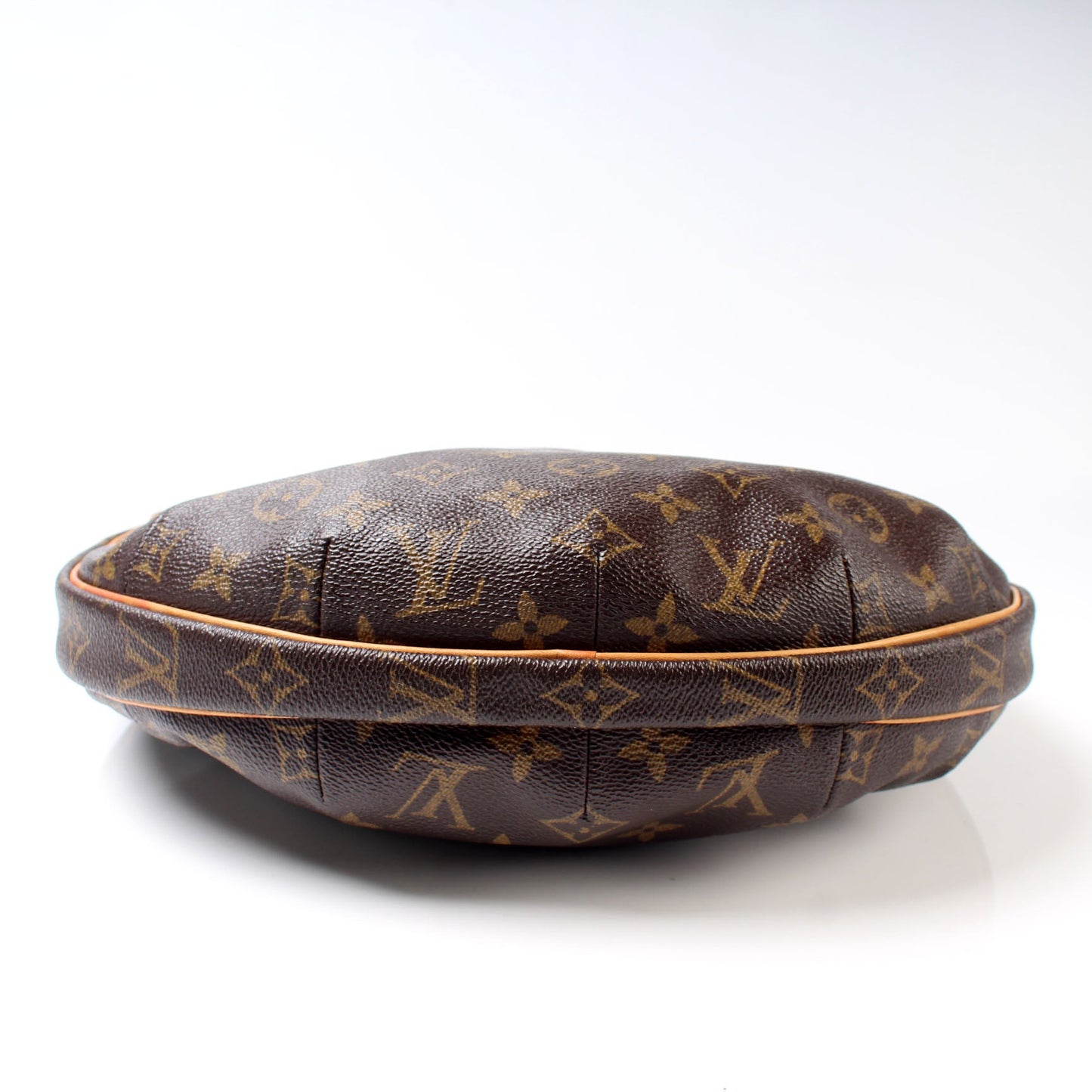Louis Vuitton Croissant MM Monogram