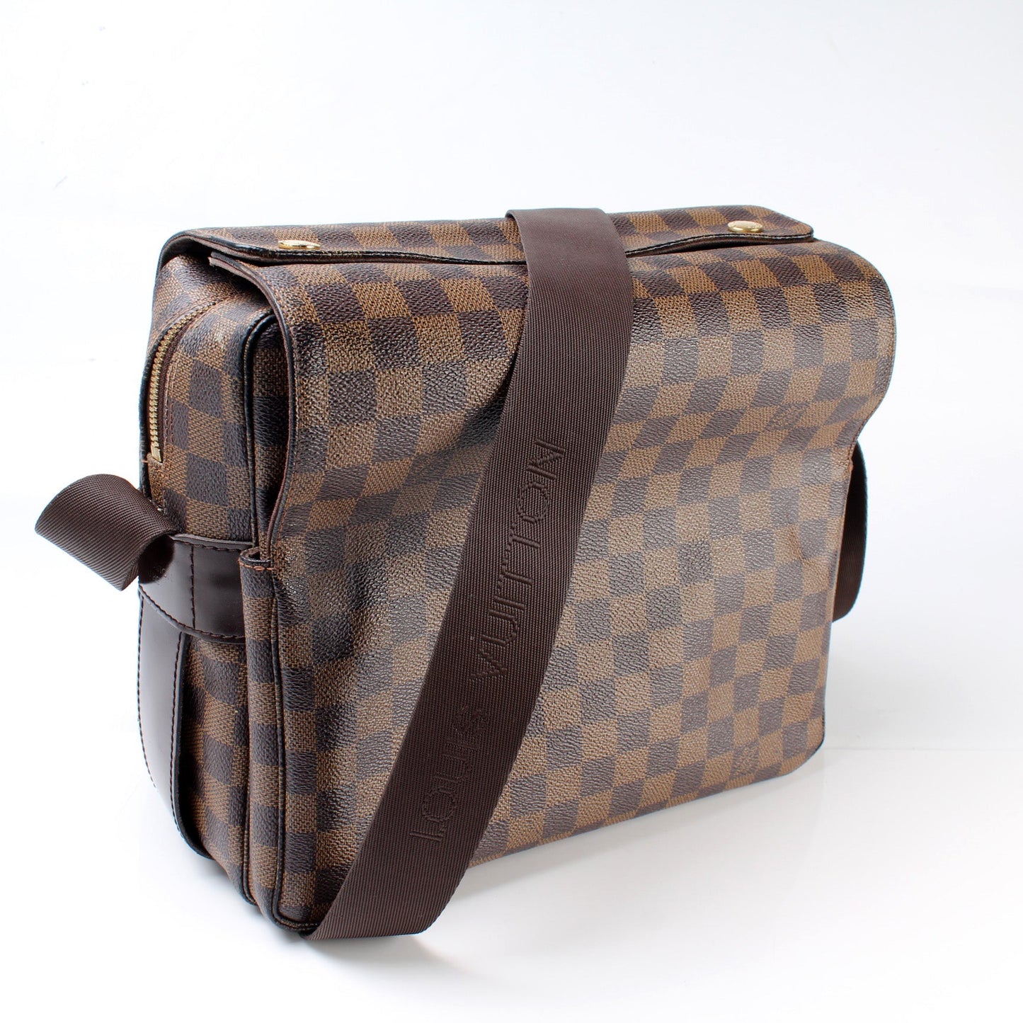 Louis Vuitton Naviglio Messenger Damier Ebene