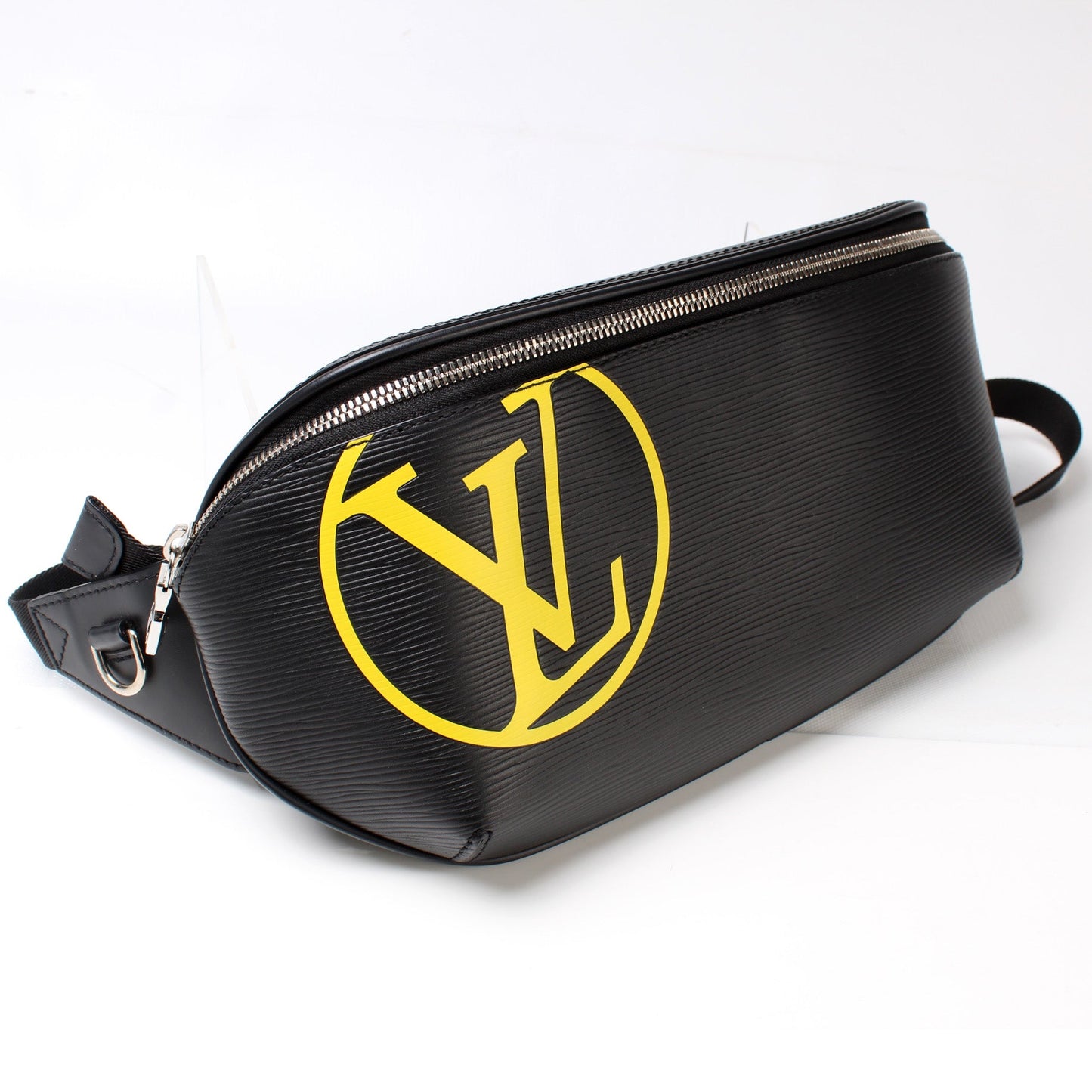 Louis Vuitton Bumbag Epi Circle