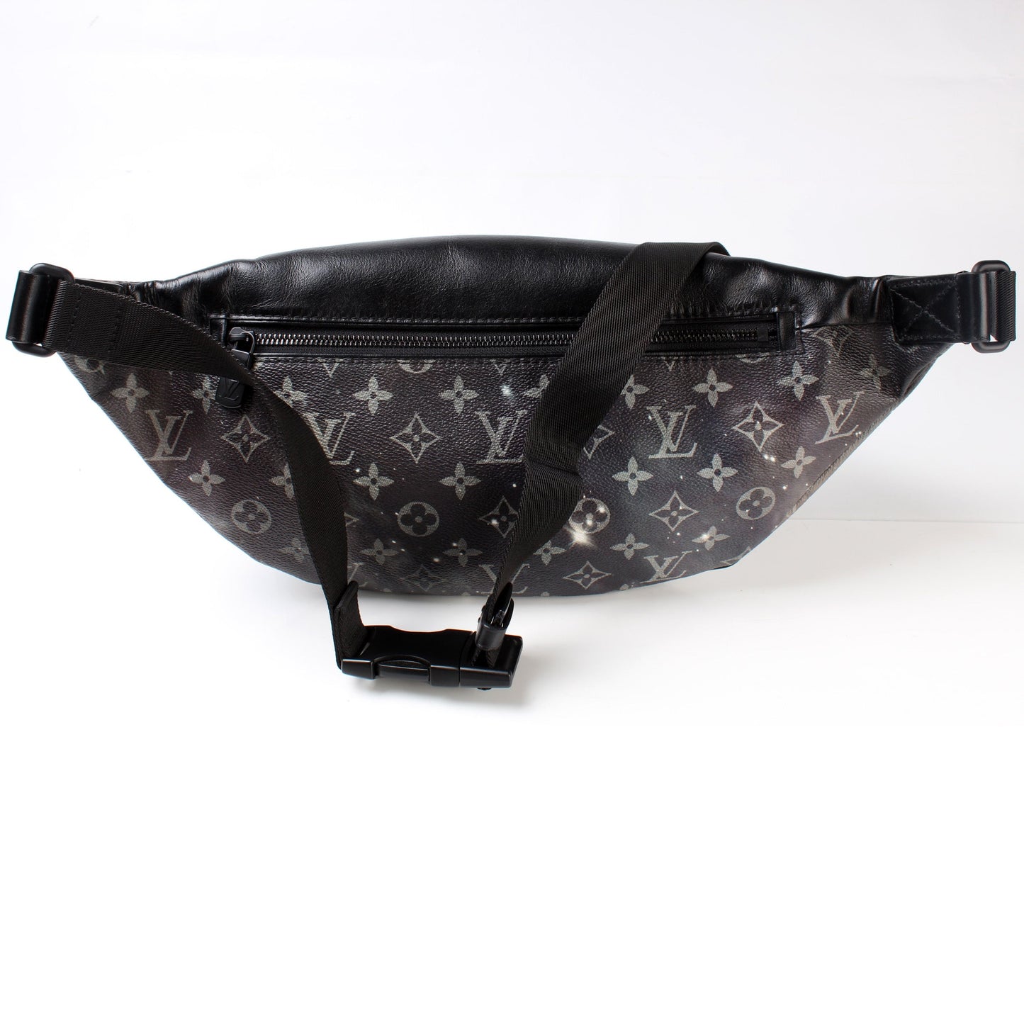 Louis Vuitton Discovery Bumbag Monogram Galaxy